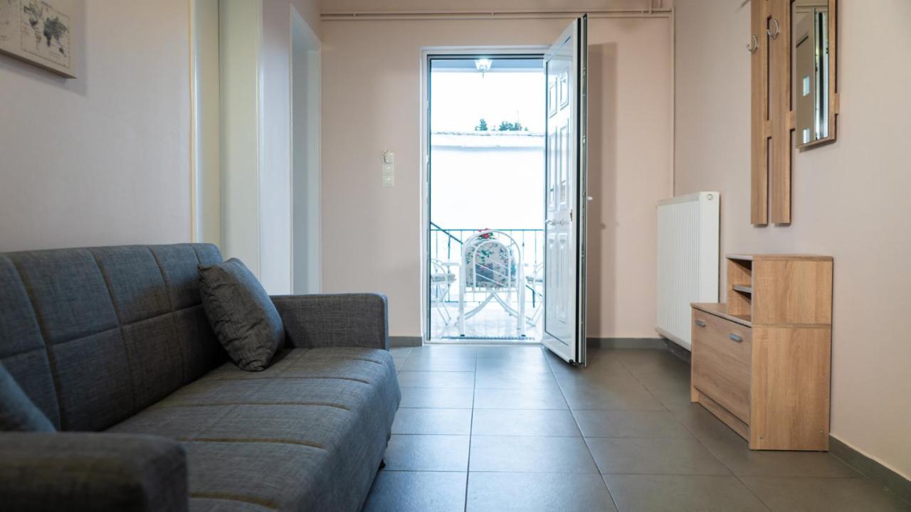 Andromachis Moneto Residence Under Meteora カランバカ エクステリア 写真