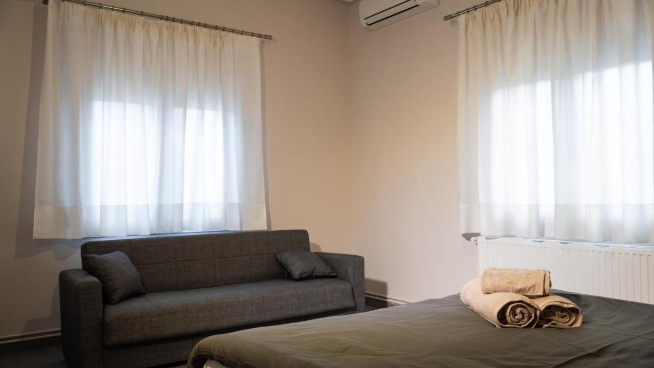 Andromachis Moneto Residence Under Meteora カランバカ エクステリア 写真